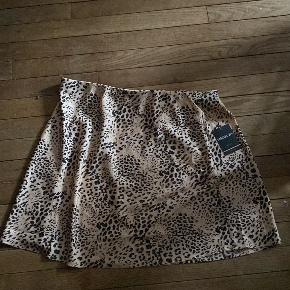 Forever21 1X - Picture 2 of 2
